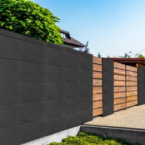 Rock-metal,Fence.,Modern,Wall. Co pierwsze? Ogrodzenie czy podjazd – oto jest pytanie! Taras, alejki, przestrzenie zielone, podjazd, ogrodzenie, elementy małej architektury!